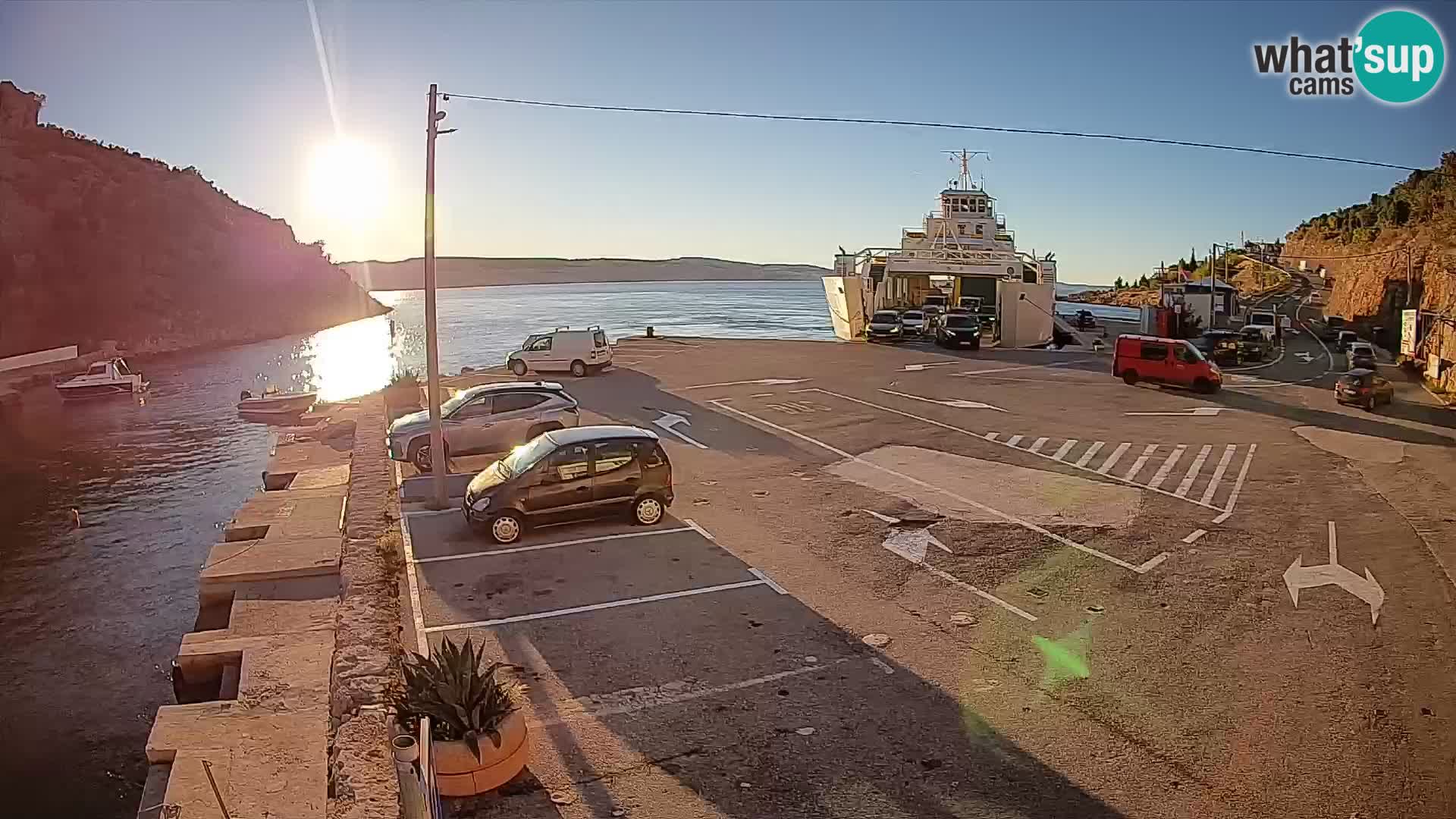 Webcam port de ferry de Prizna – vers l’île de Pag
