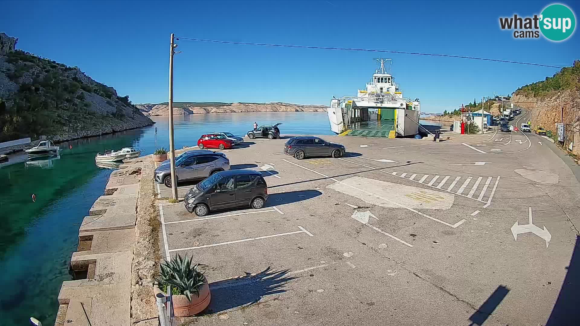 Webcam Prizna ferry port to Pag island