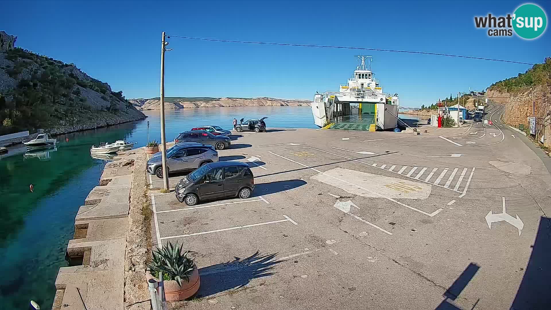 Webcam Prizna ferry port to Pag island