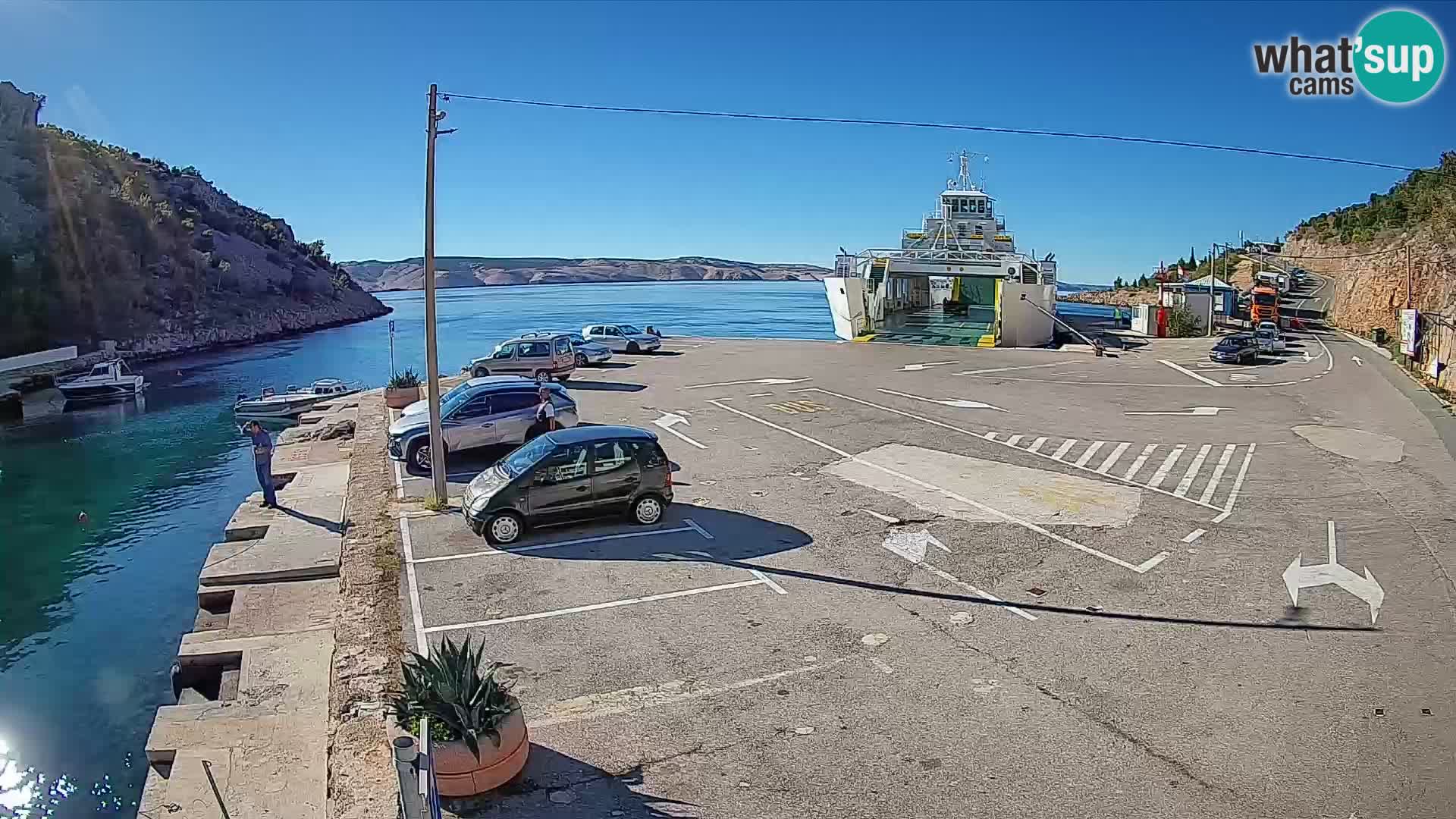 Web kamera trajektna luka Prizna – prema otoku Pag