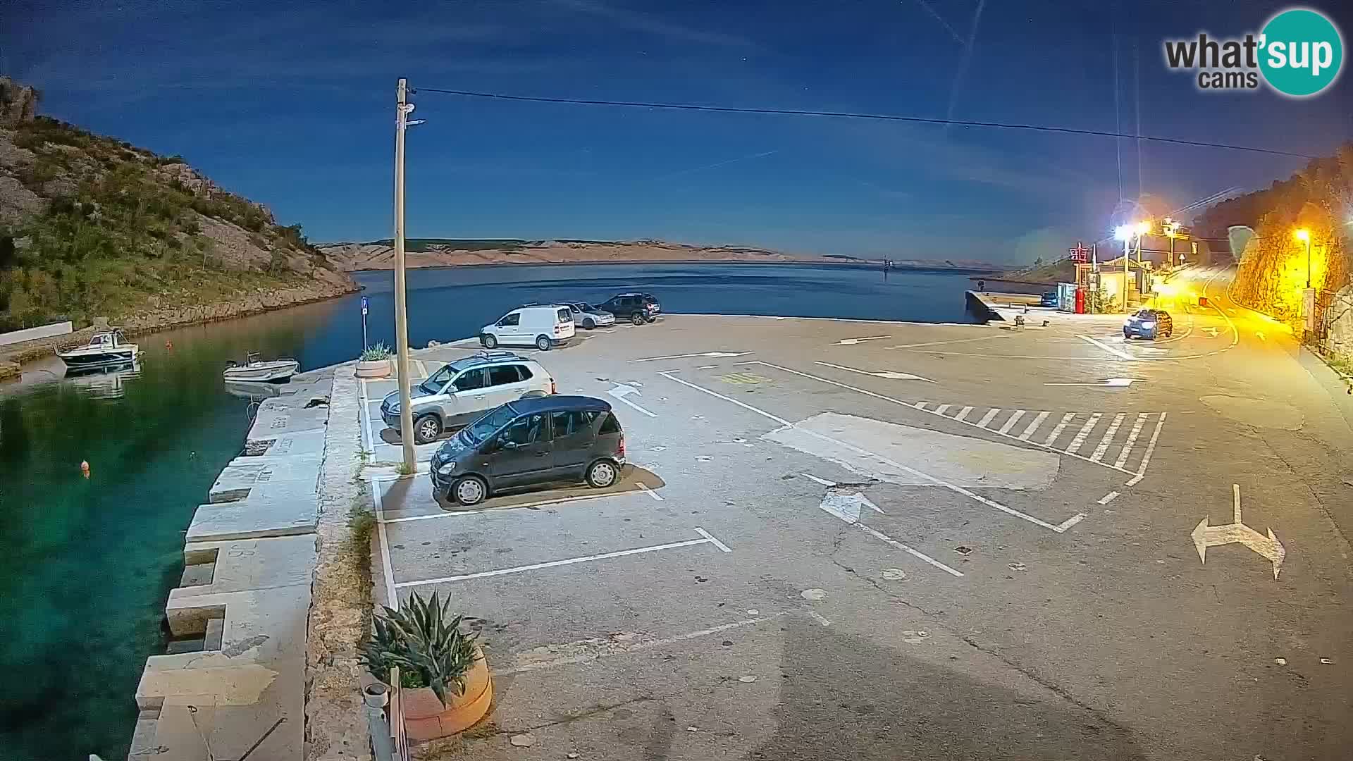 Webcam del puerto de ferris de Prizna – hacia la isla de Pag