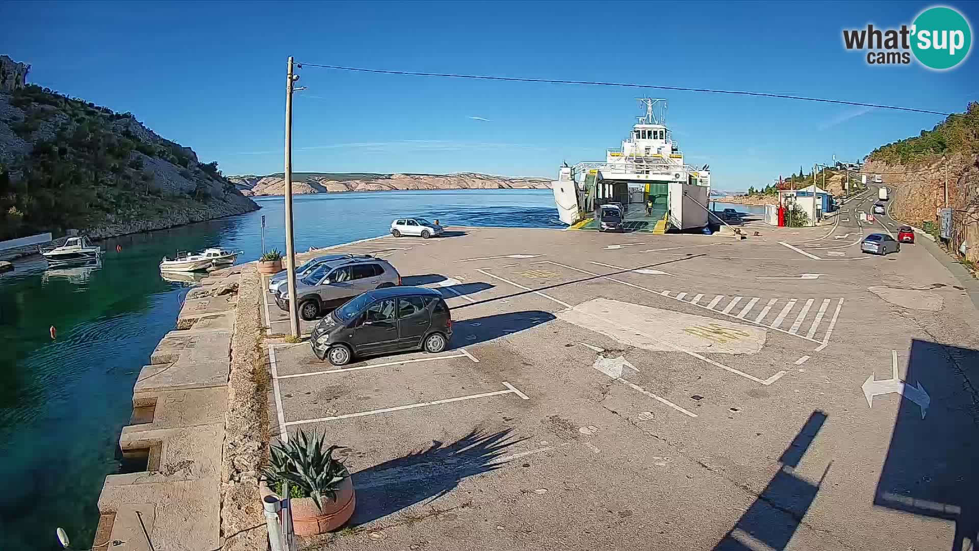 Webcam Prizna ferry port to Pag island