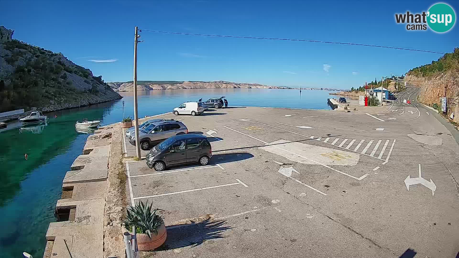 Webcam del puerto de ferris de Prizna – hacia la isla de Pag