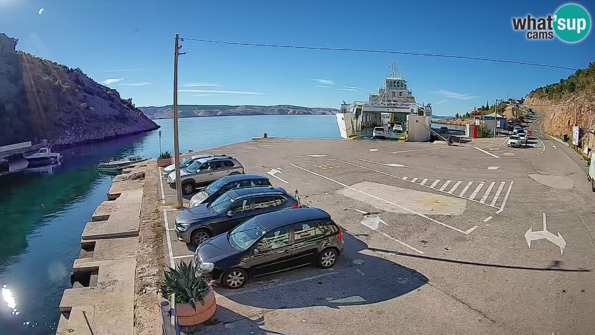 Webcam del puerto de ferris de Prizna – hacia la isla de Pag