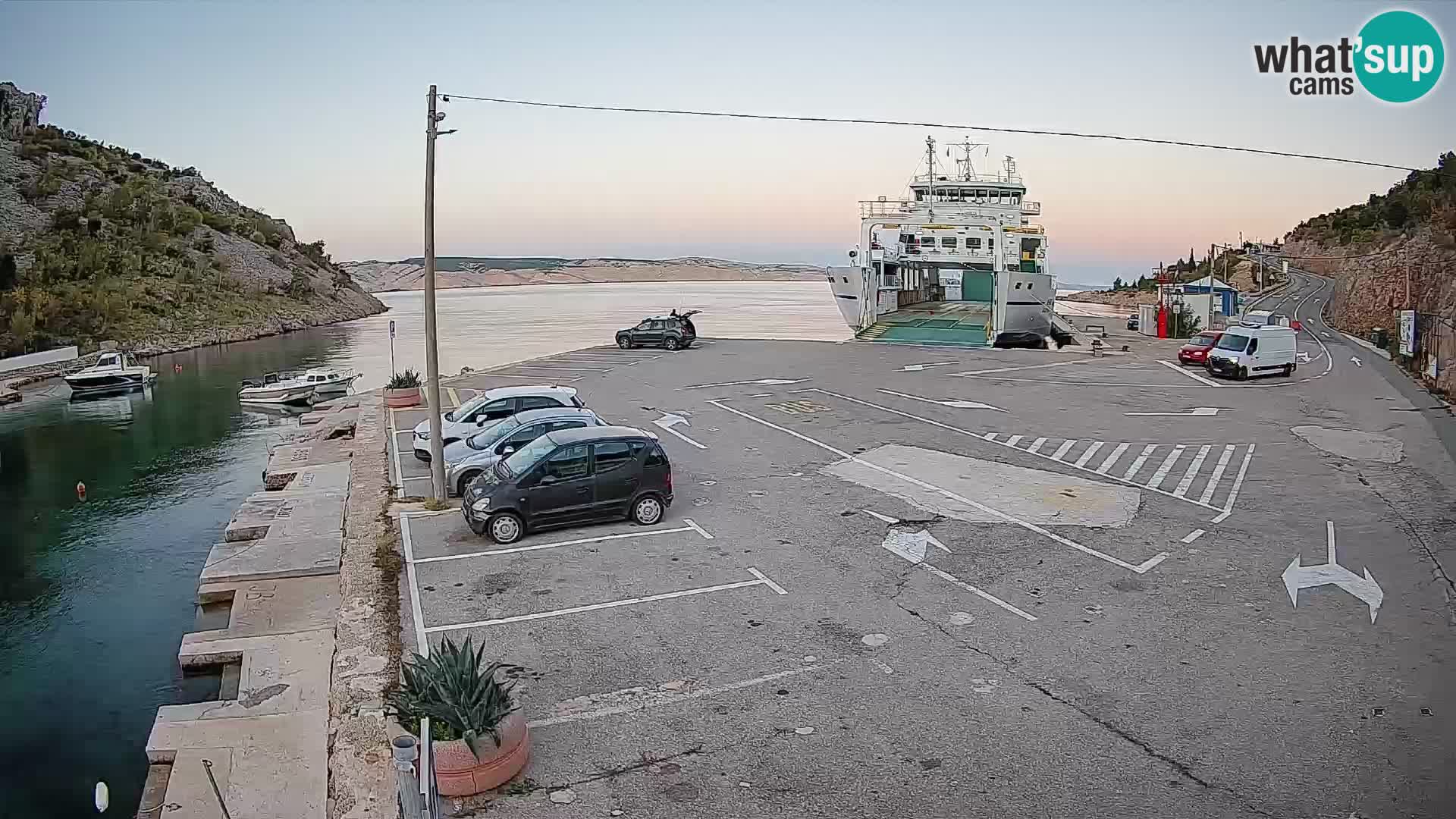 Webcam Prizna ferry port to Pag island