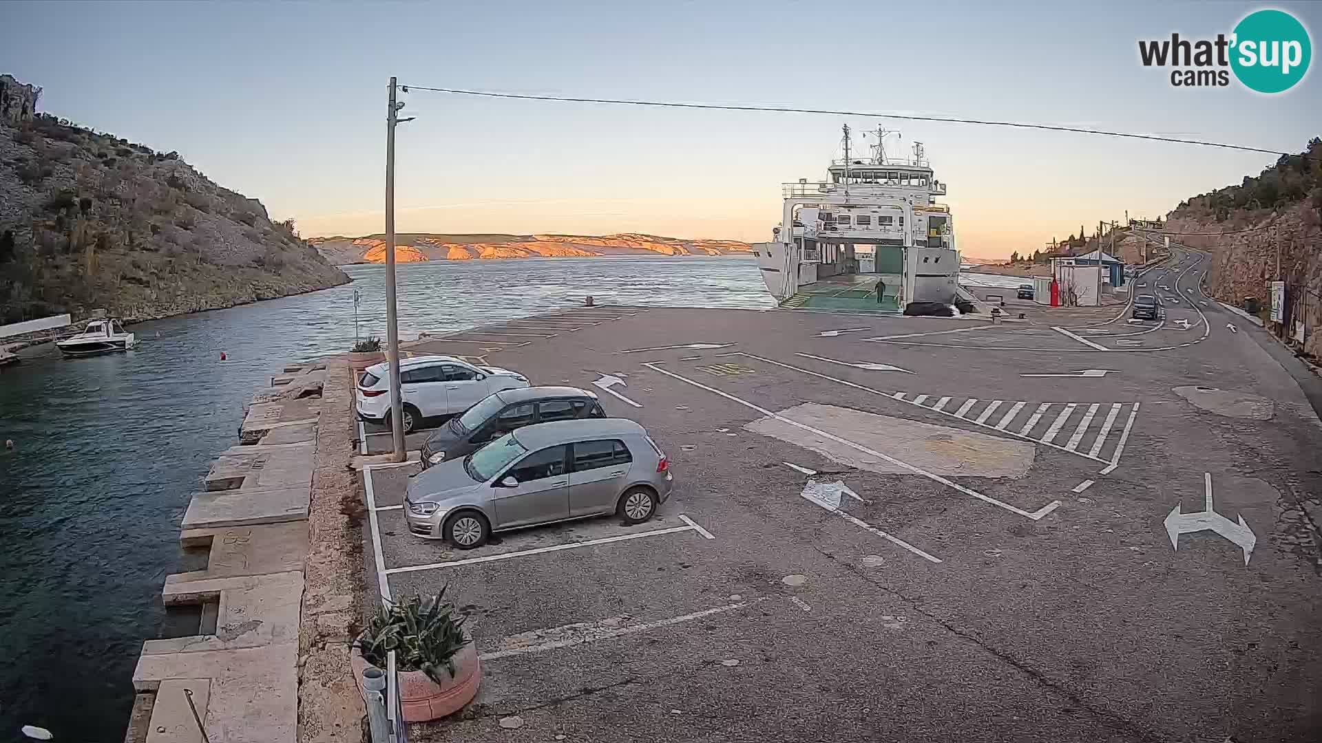 Webcam Fährhafen Prizna – zur Insel Pag