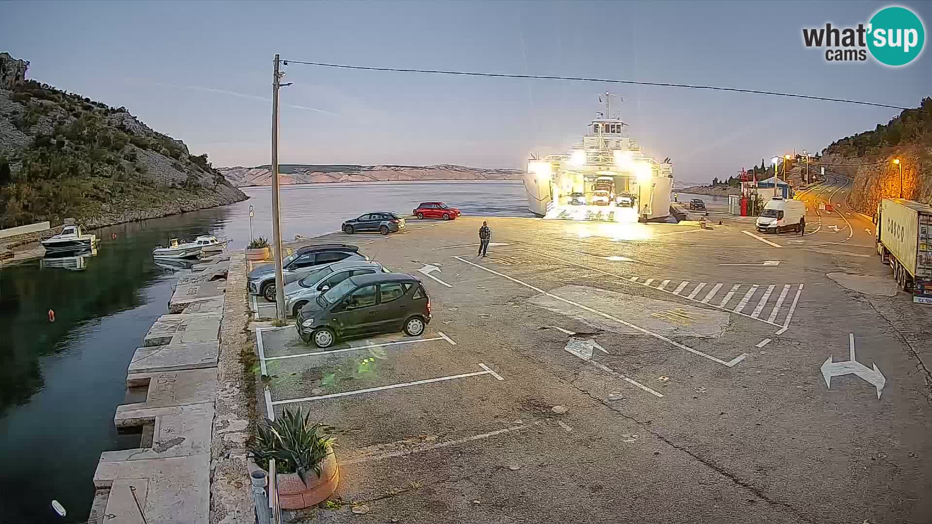 Webcam port de ferry de Prizna – vers l’île de Pag