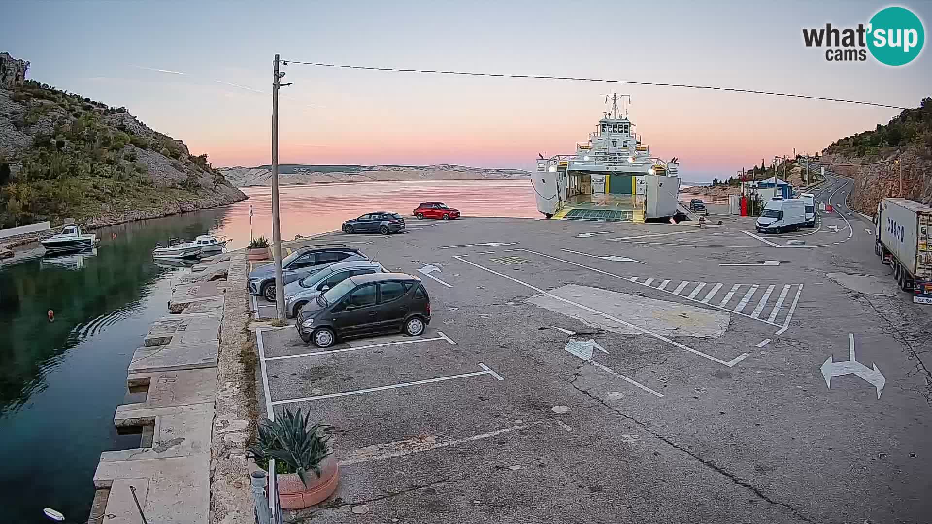 Webcam Prizna ferry port to Pag island