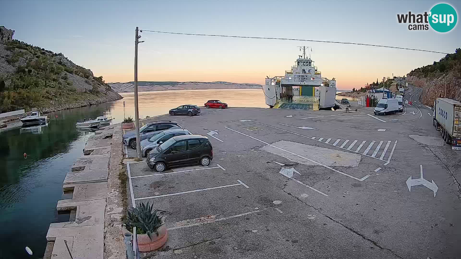 Webcam Prizna ferry port to Pag island