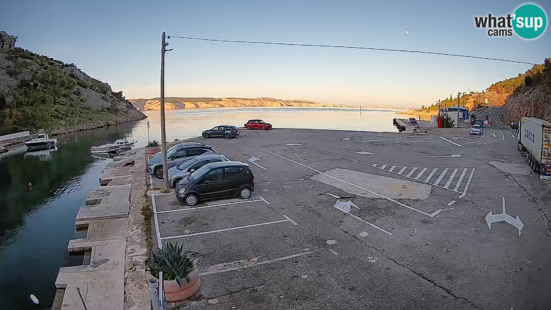 Webcam Prizna ferry port to Pag island