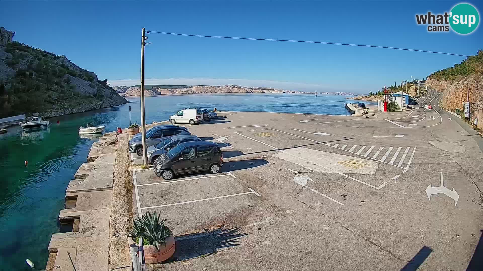 Webcam del puerto de ferris de Prizna – hacia la isla de Pag