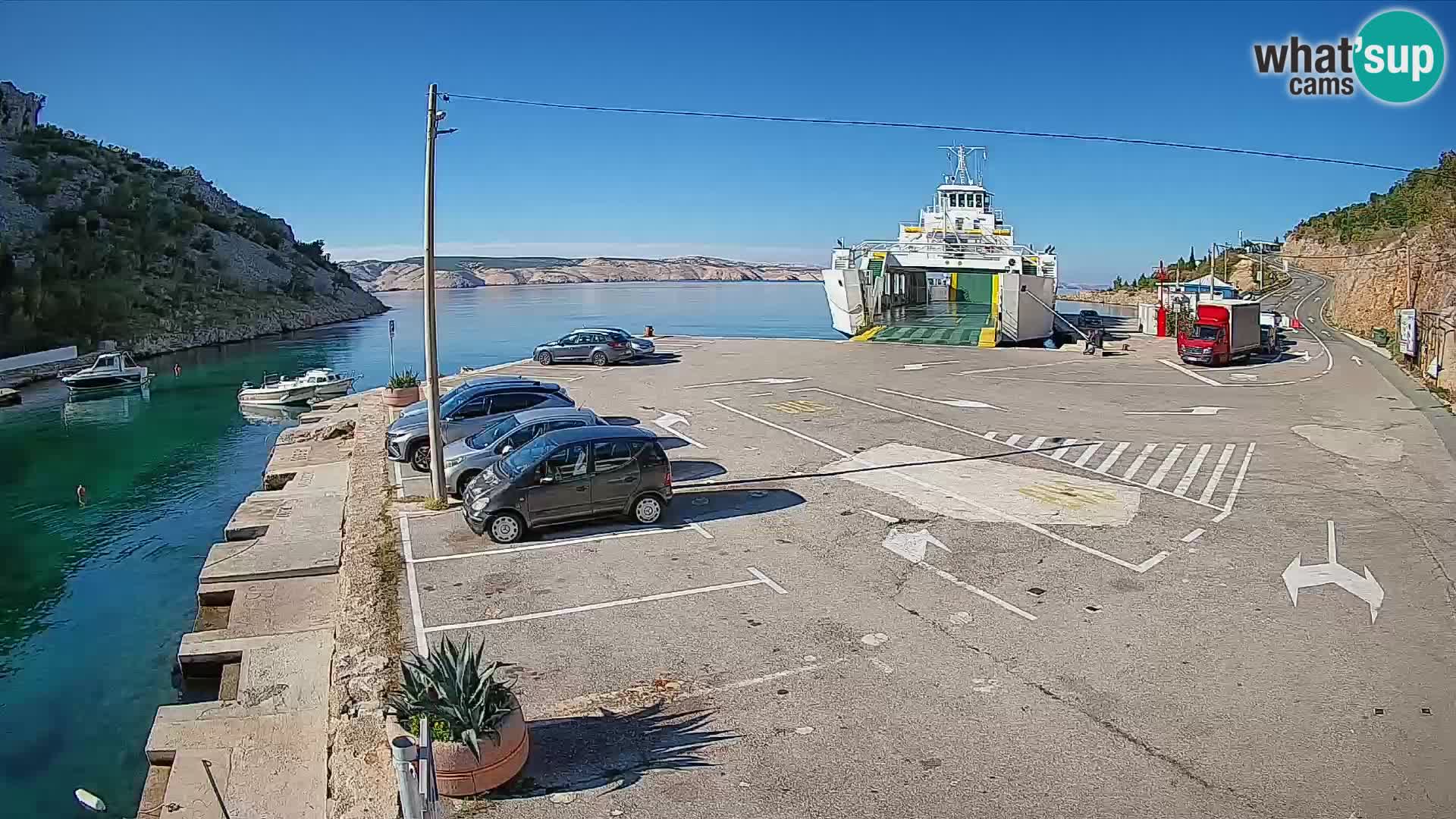 Web kamera trajektna luka Prizna – prema otoku Pag