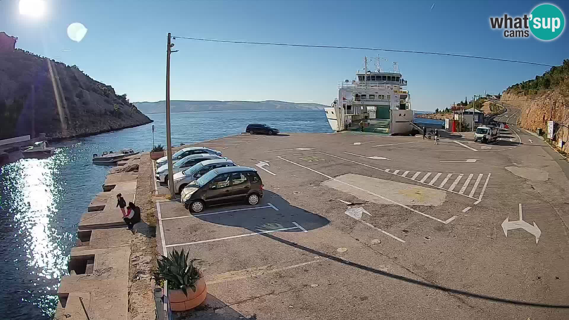 Web kamera trajektna luka Prizna – prema otoku Pag