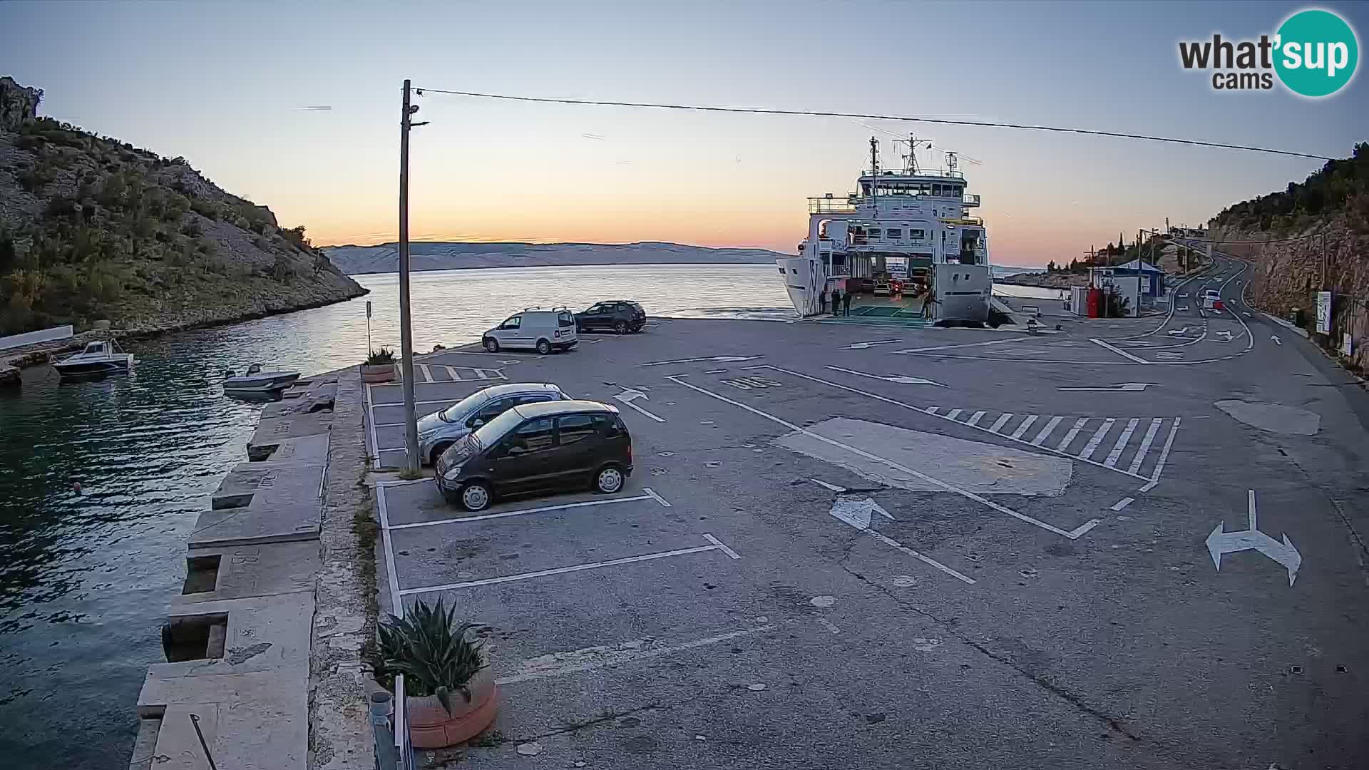 Webcam Prizna ferry port to Pag island