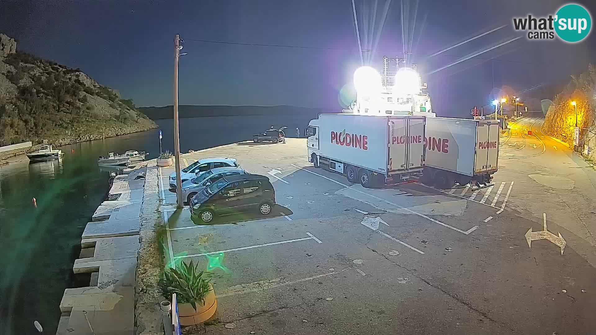 Webcam del puerto de ferris de Prizna – hacia la isla de Pag