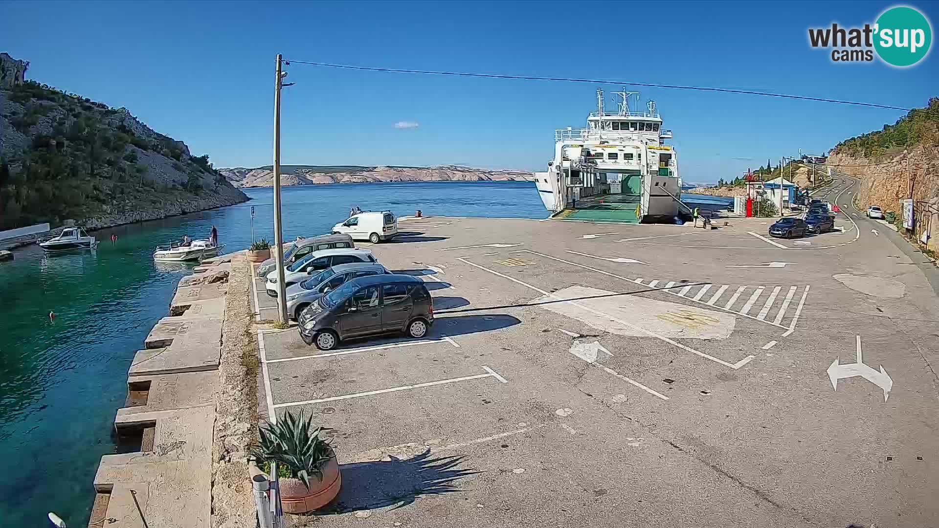 Webcam del puerto de ferris de Prizna – hacia la isla de Pag