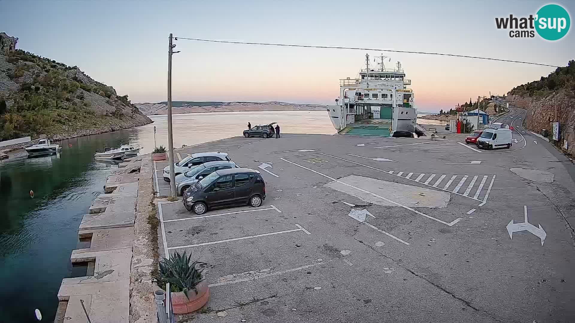 Webcam port de ferry de Prizna – vers l’île de Pag