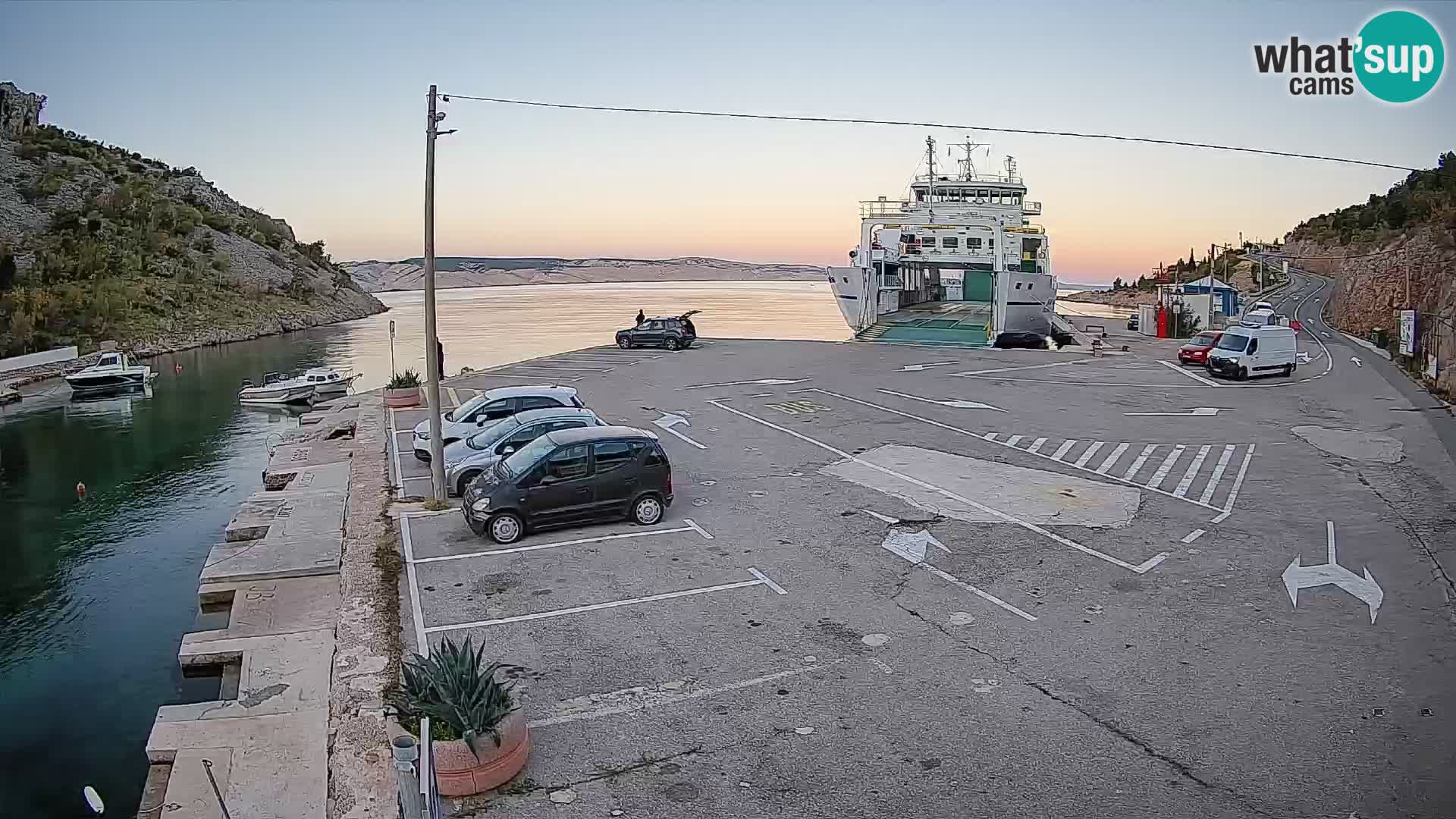 Webcam Prizna ferry port to Pag island