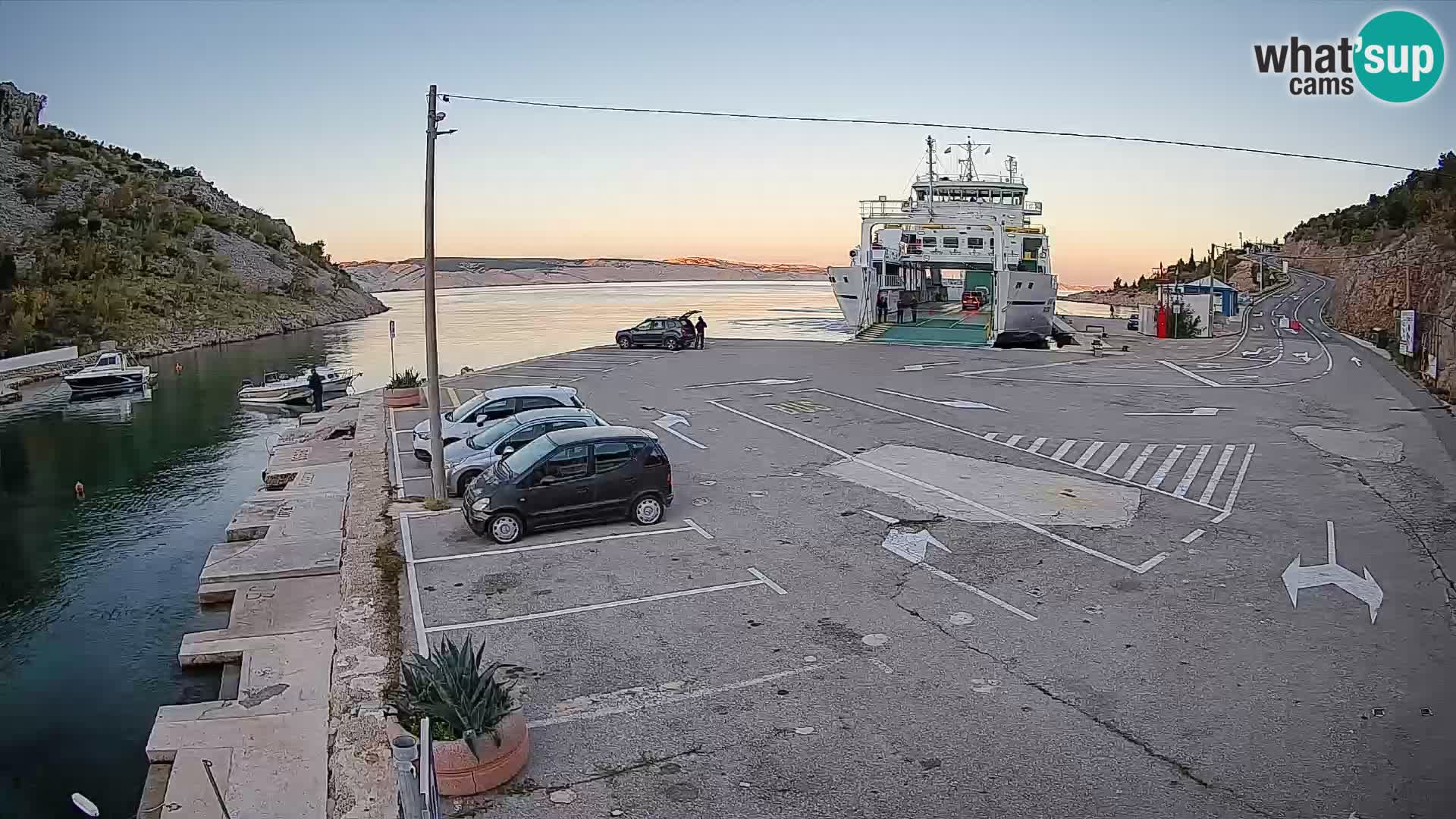 Webcam Prizna ferry port to Pag island
