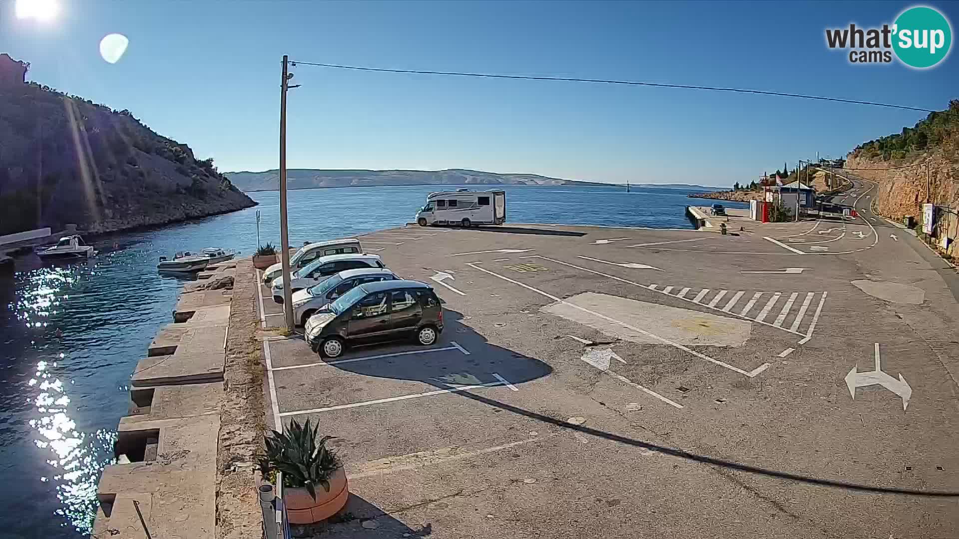 Webcam del puerto de ferris de Prizna – hacia la isla de Pag