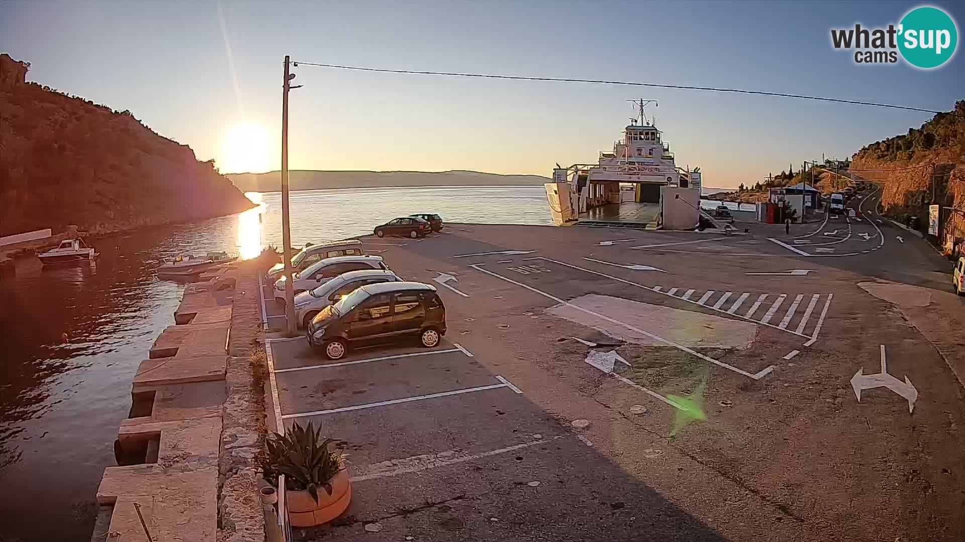 Webcam Prizna ferry port to Pag island