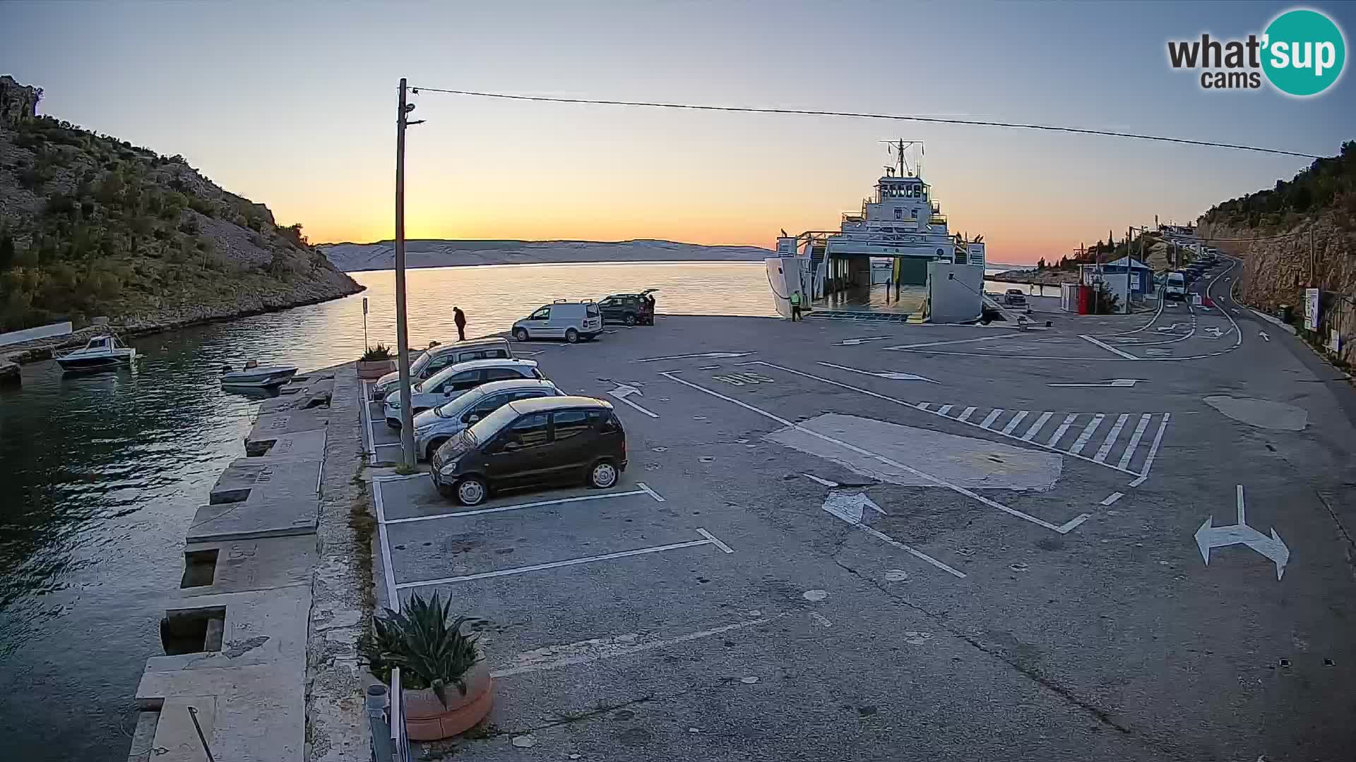 Webcam Prizna ferry port to Pag island