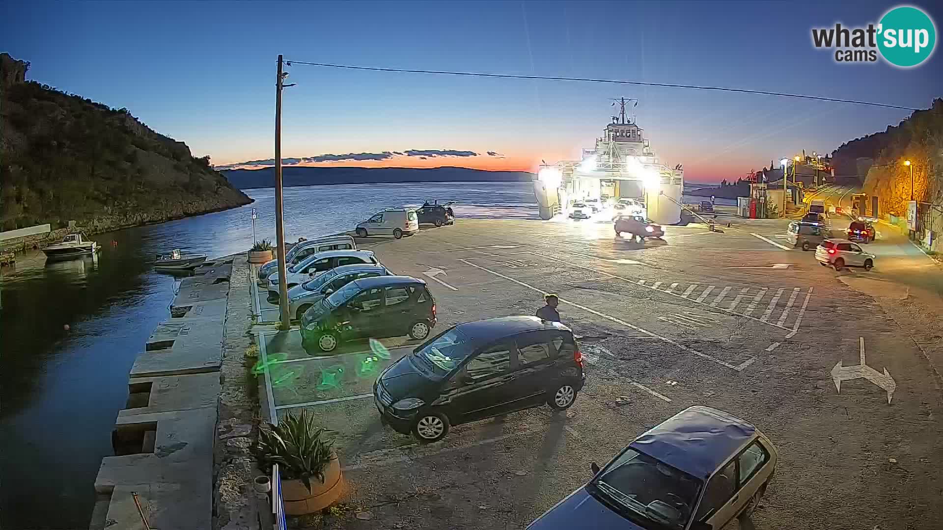 Webcam del puerto de ferris de Prizna – hacia la isla de Pag