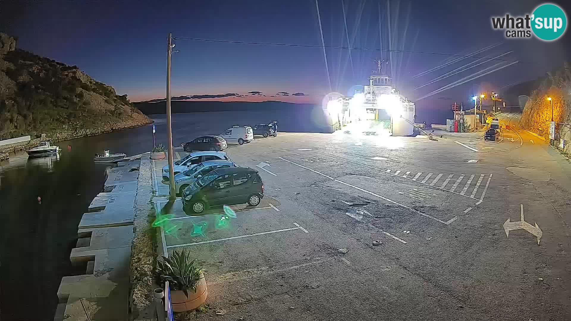 Webcam del puerto de ferris de Prizna – hacia la isla de Pag