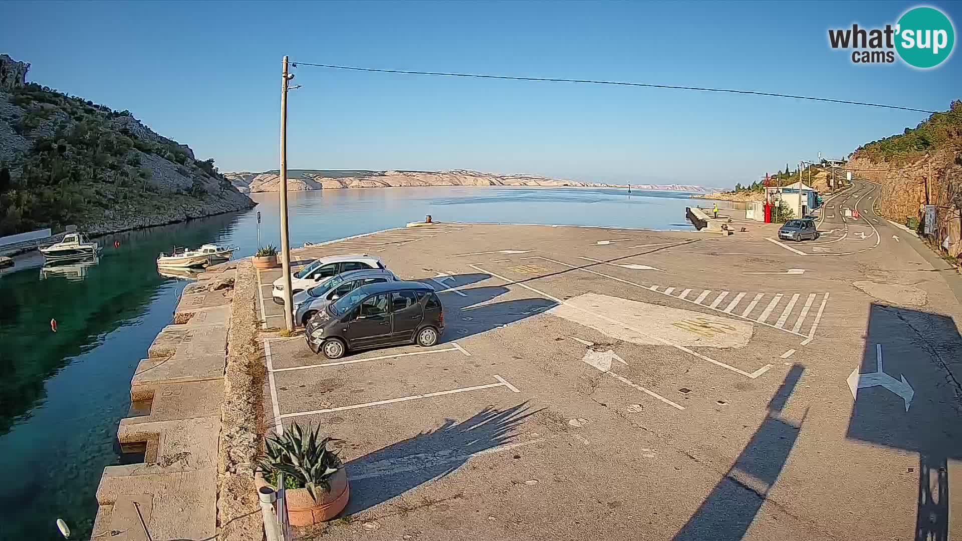 Web kamera trajektna luka Prizna – prema otoku Pag