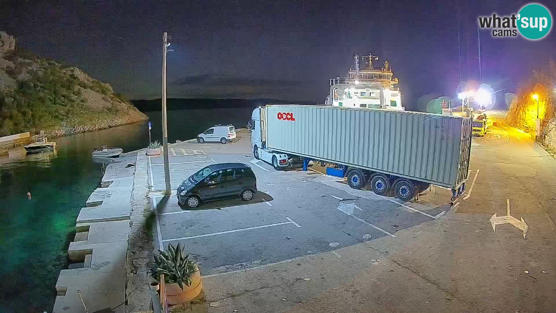 Webcam del puerto de ferris de Prizna – hacia la isla de Pag