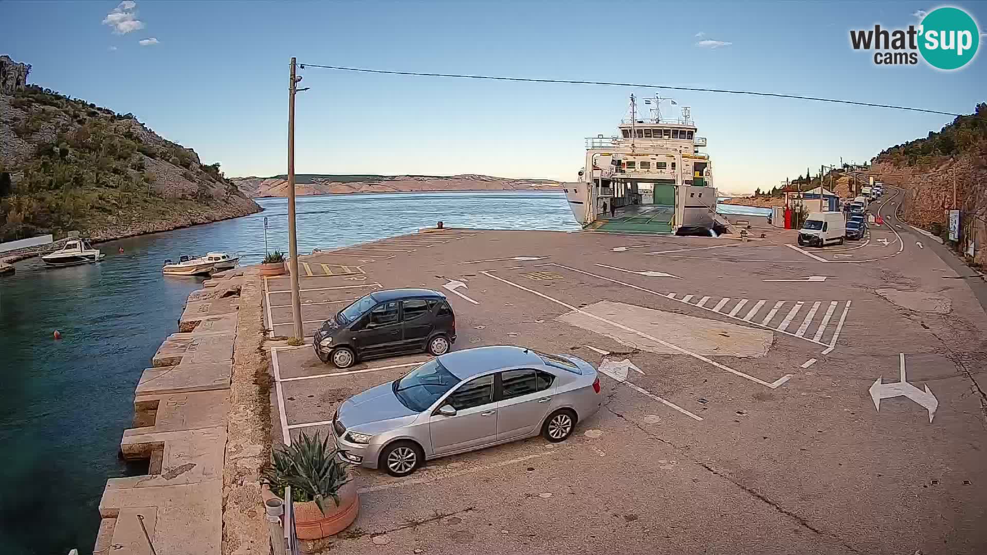 Webcam Prizna ferry port to Pag island
