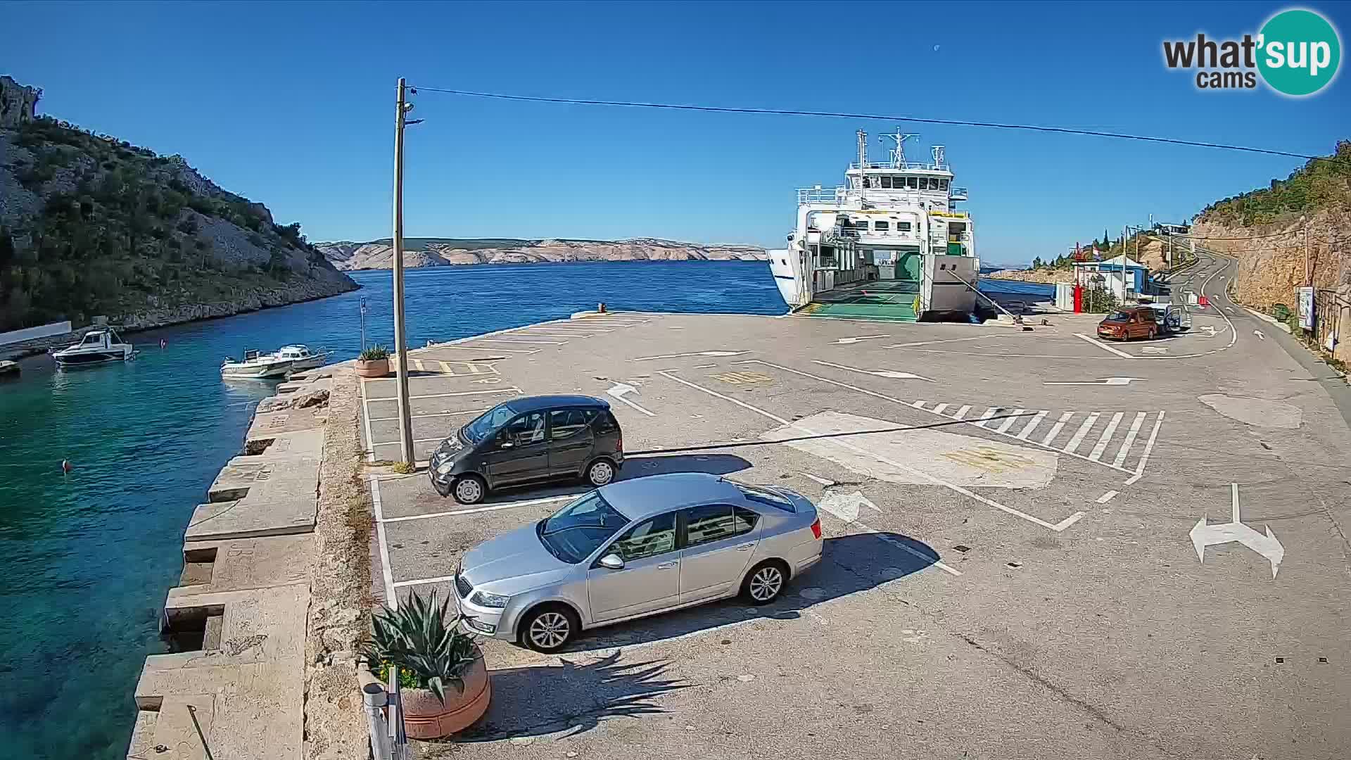 Web kamera trajektna luka Prizna – prema otoku Pag