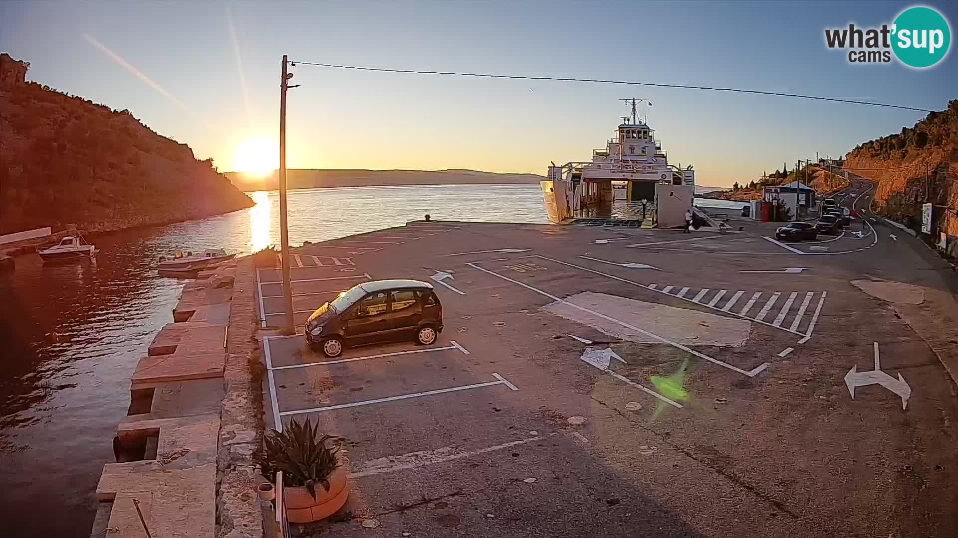 Webcam Prizna ferry port to Pag island