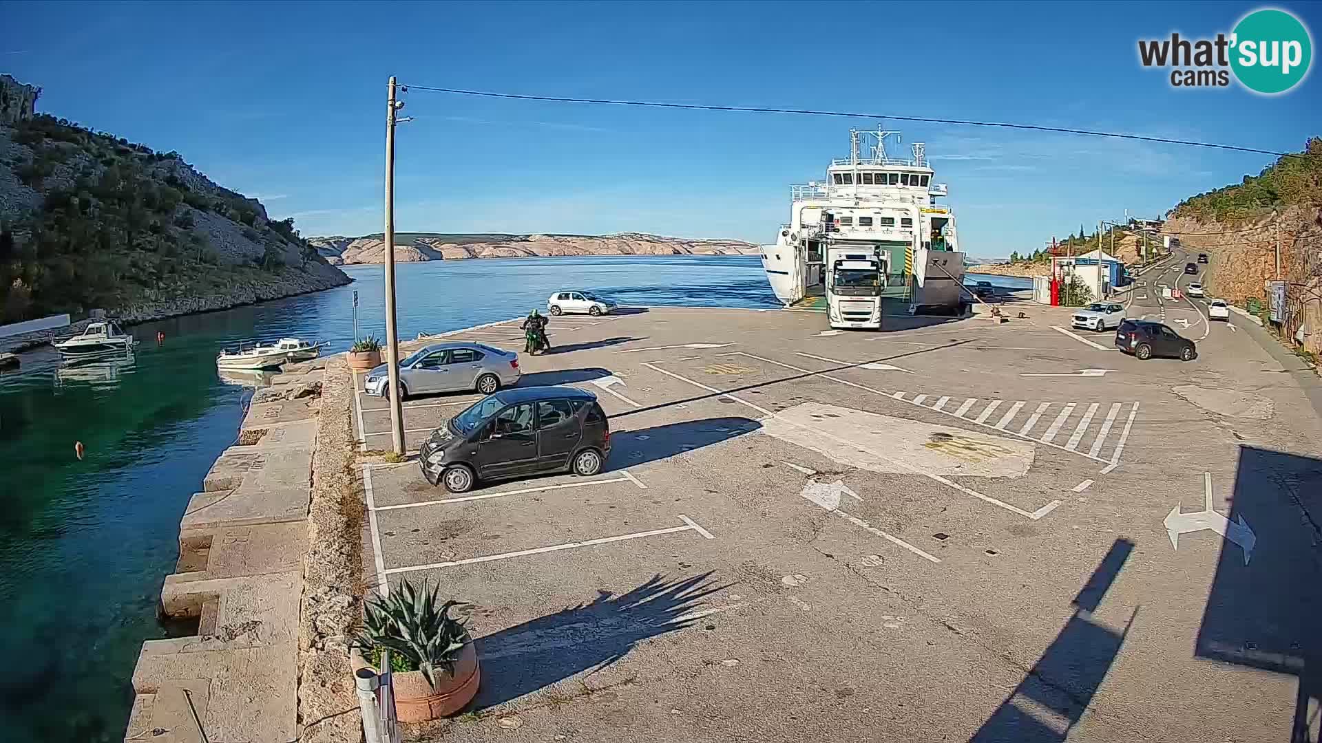 Webcam Prizna ferry port to Pag island