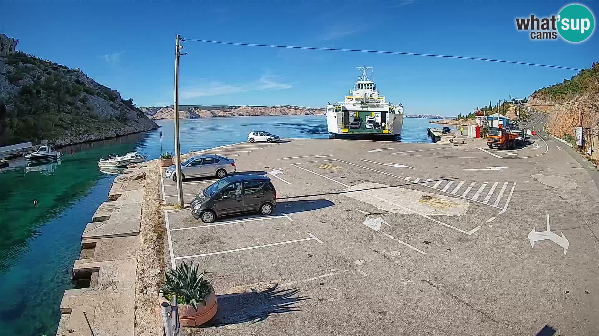 Webcam Prizna ferry port to Pag island
