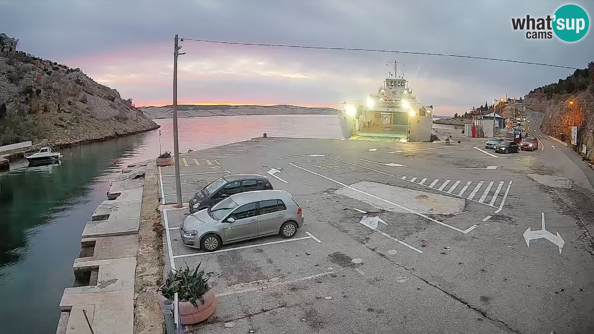 Webcam port de ferry de Prizna – vers l’île de Pag