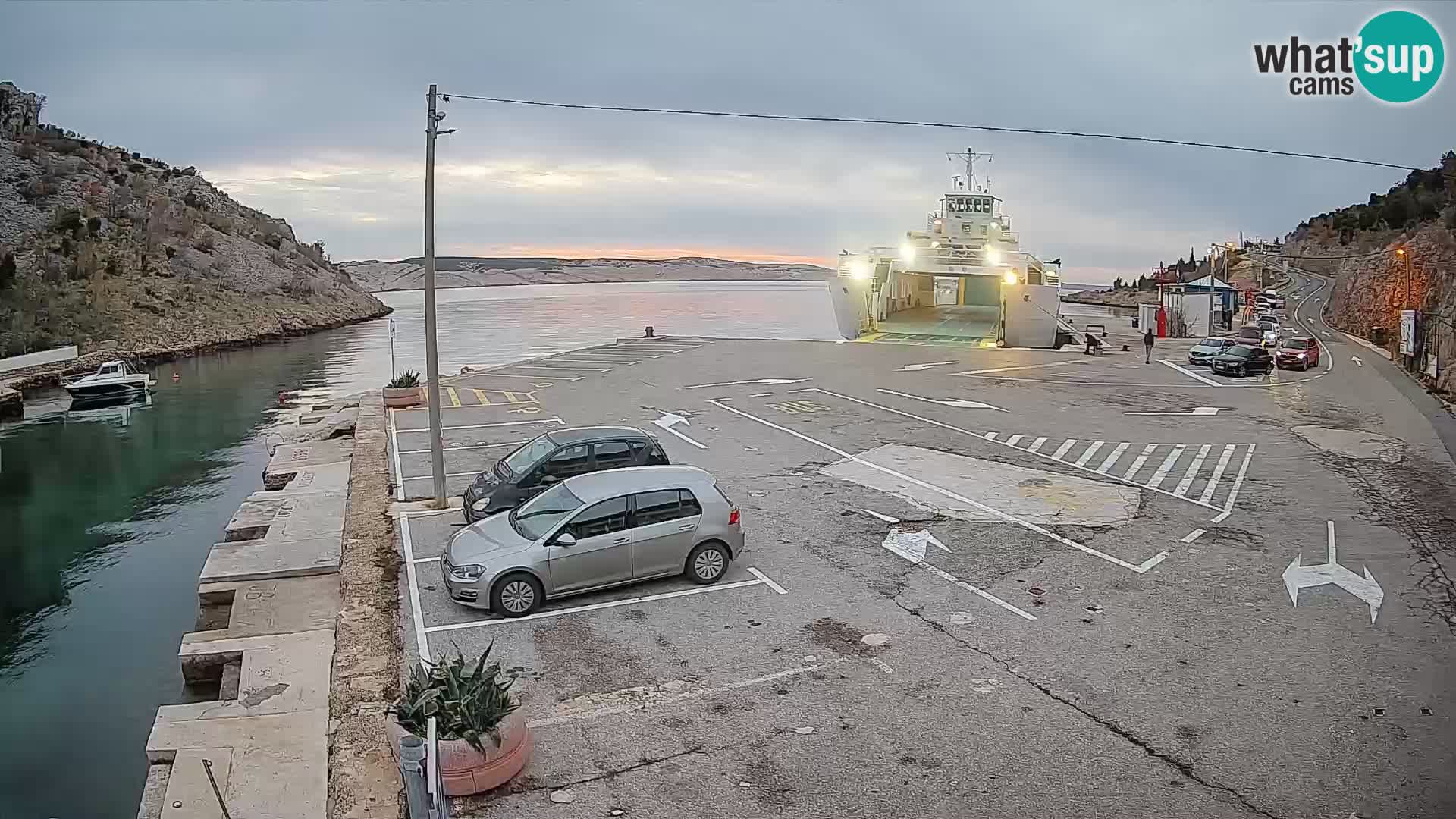 Webcam Prizna ferry port to Pag island