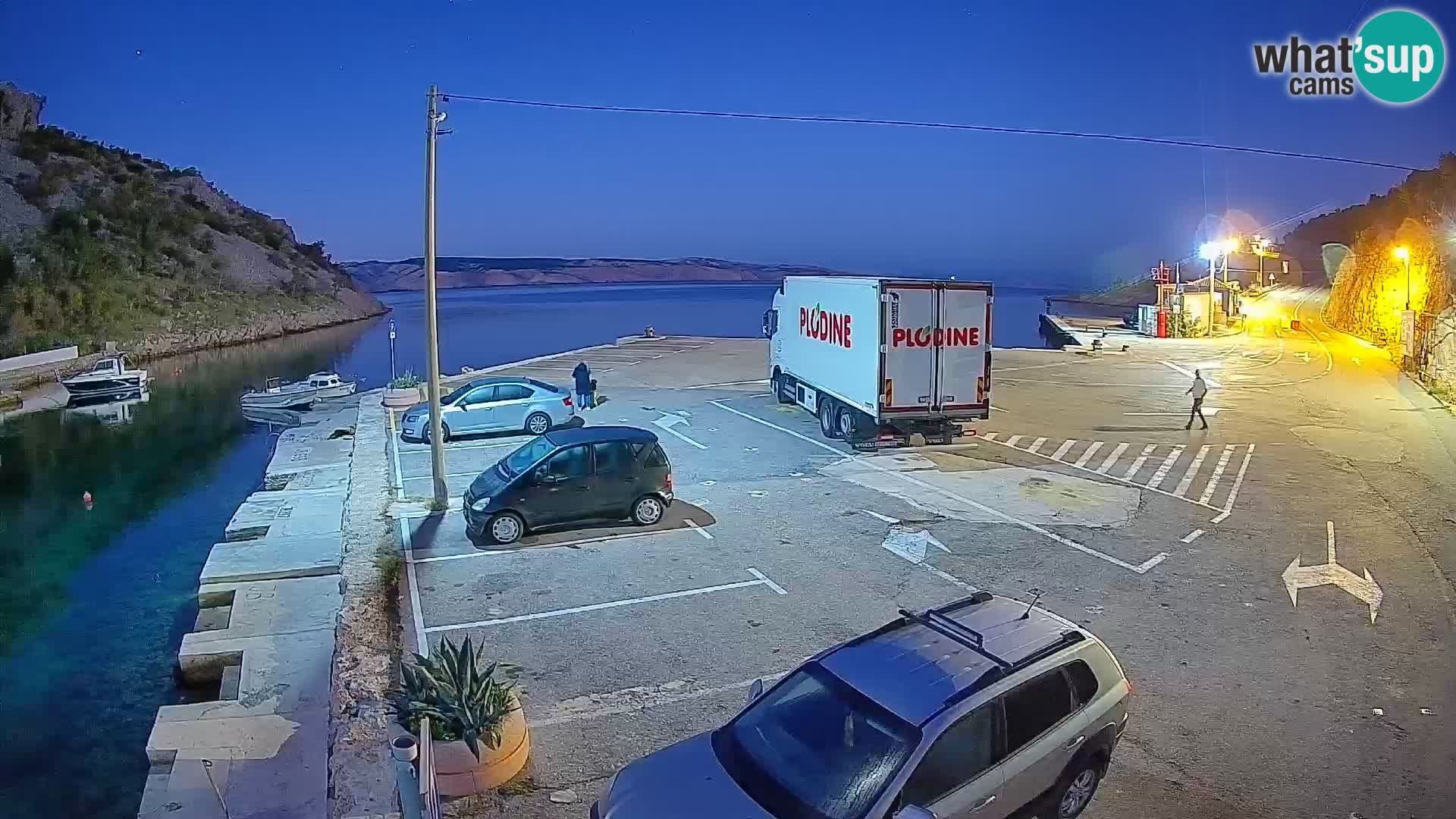 Web kamera trajektna luka Prizna – prema otoku Pag