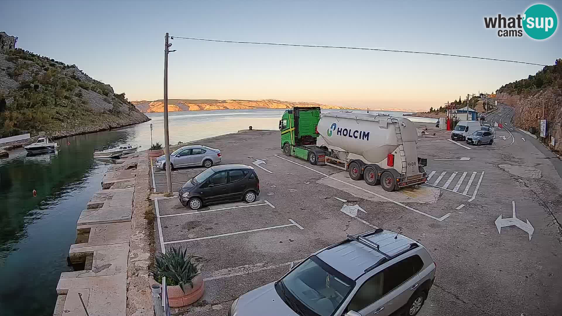 Webcam Prizna ferry port to Pag island