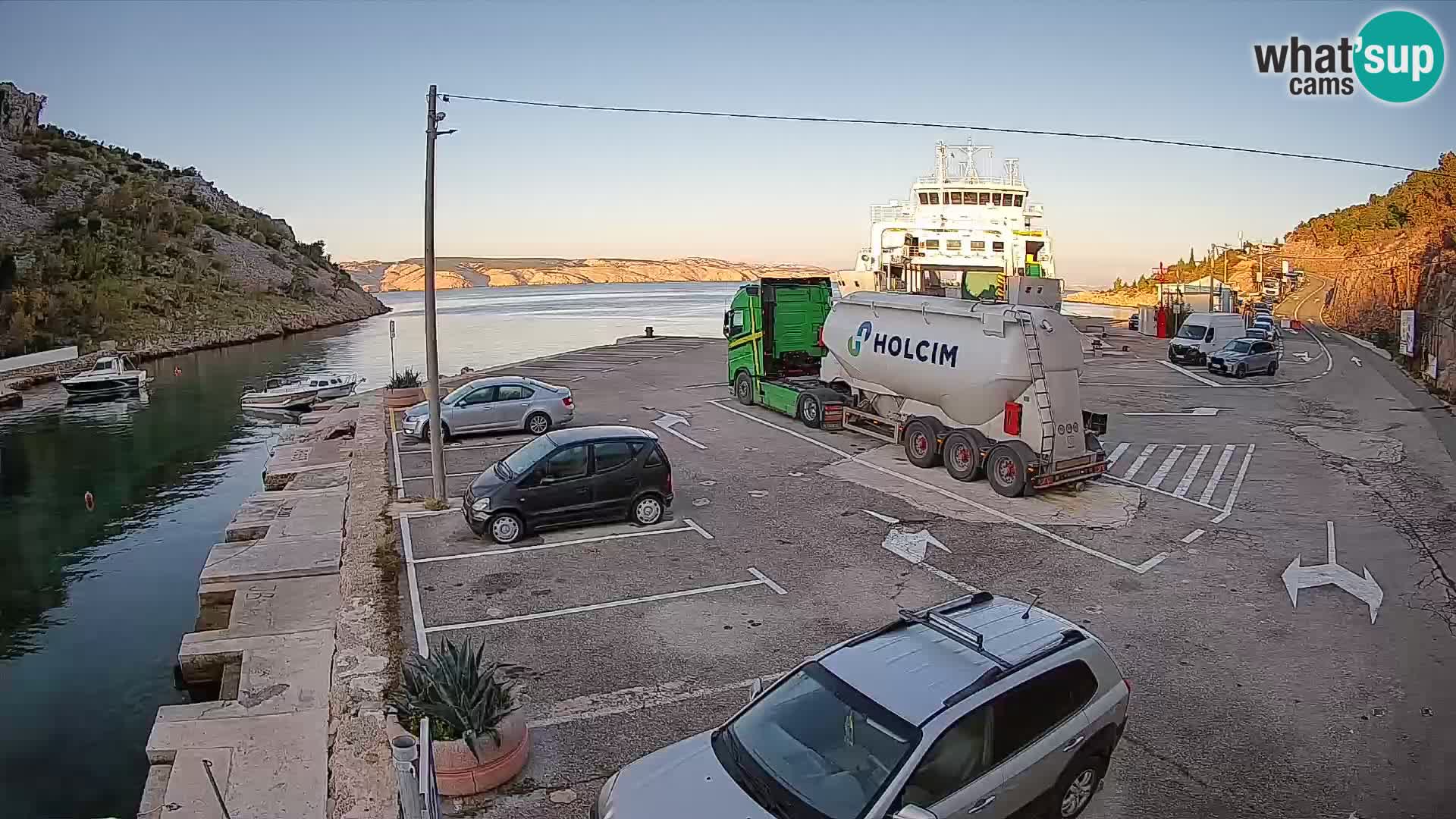 Webcam Prizna ferry port to Pag island