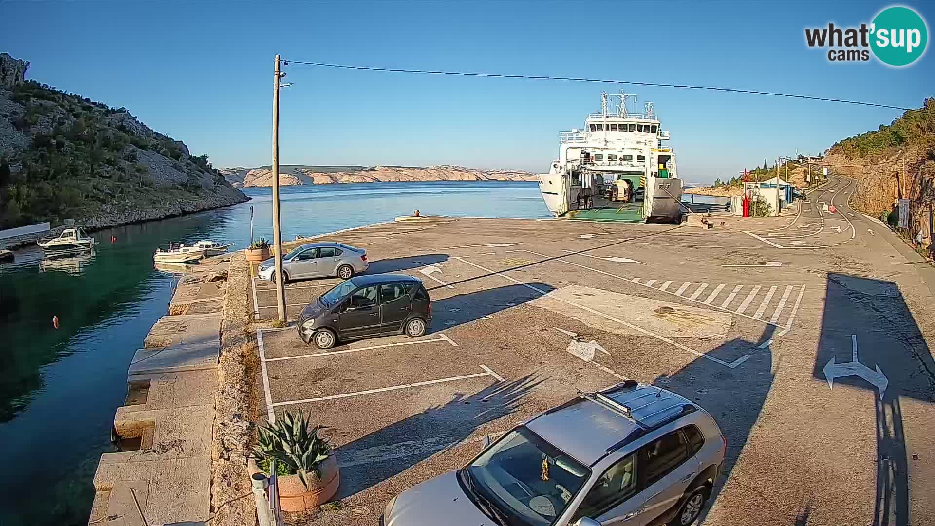 Webcam Prizna ferry port to Pag island
