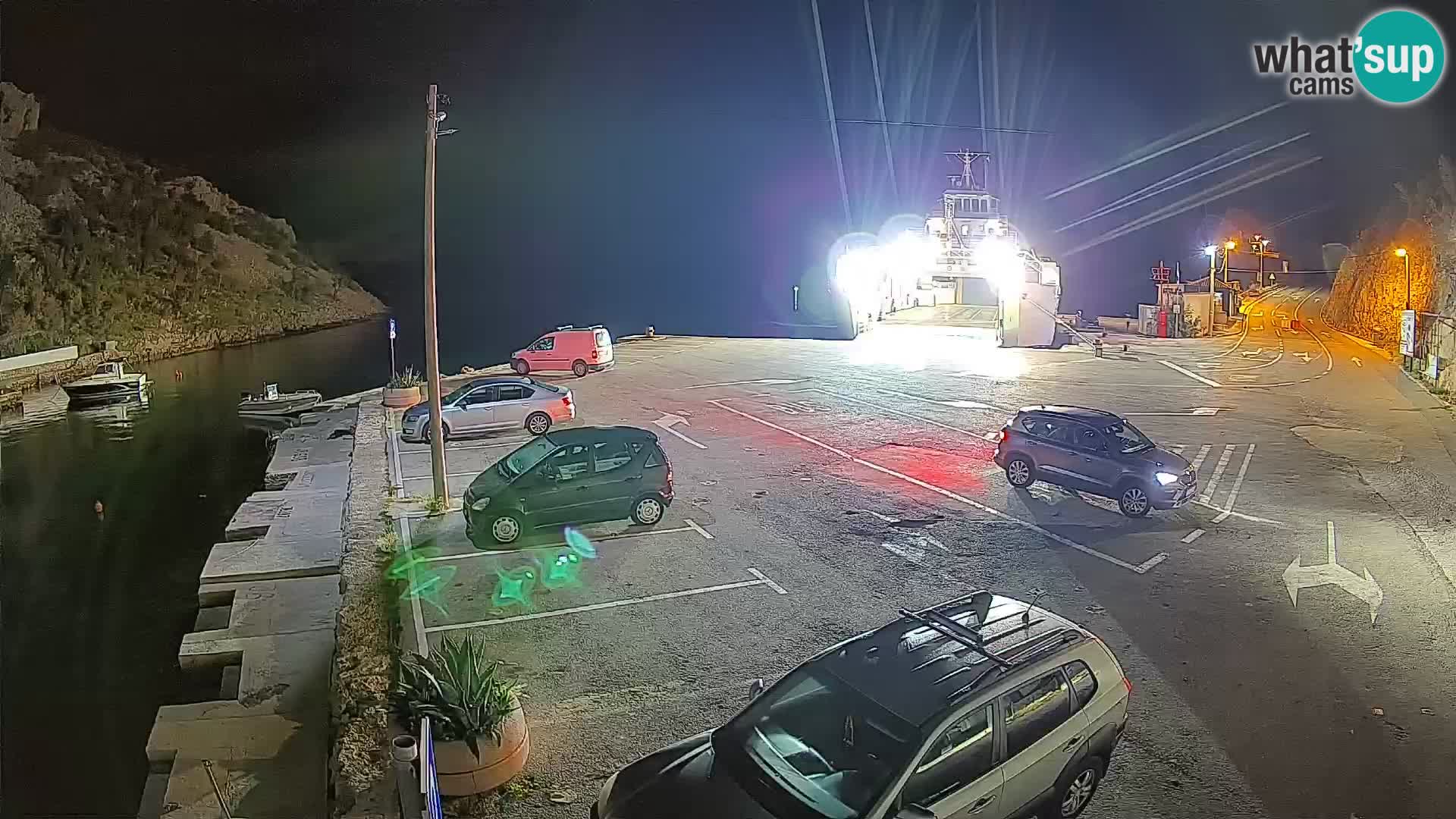 Web kamera trajektna luka Prizna – prema otoku Pag