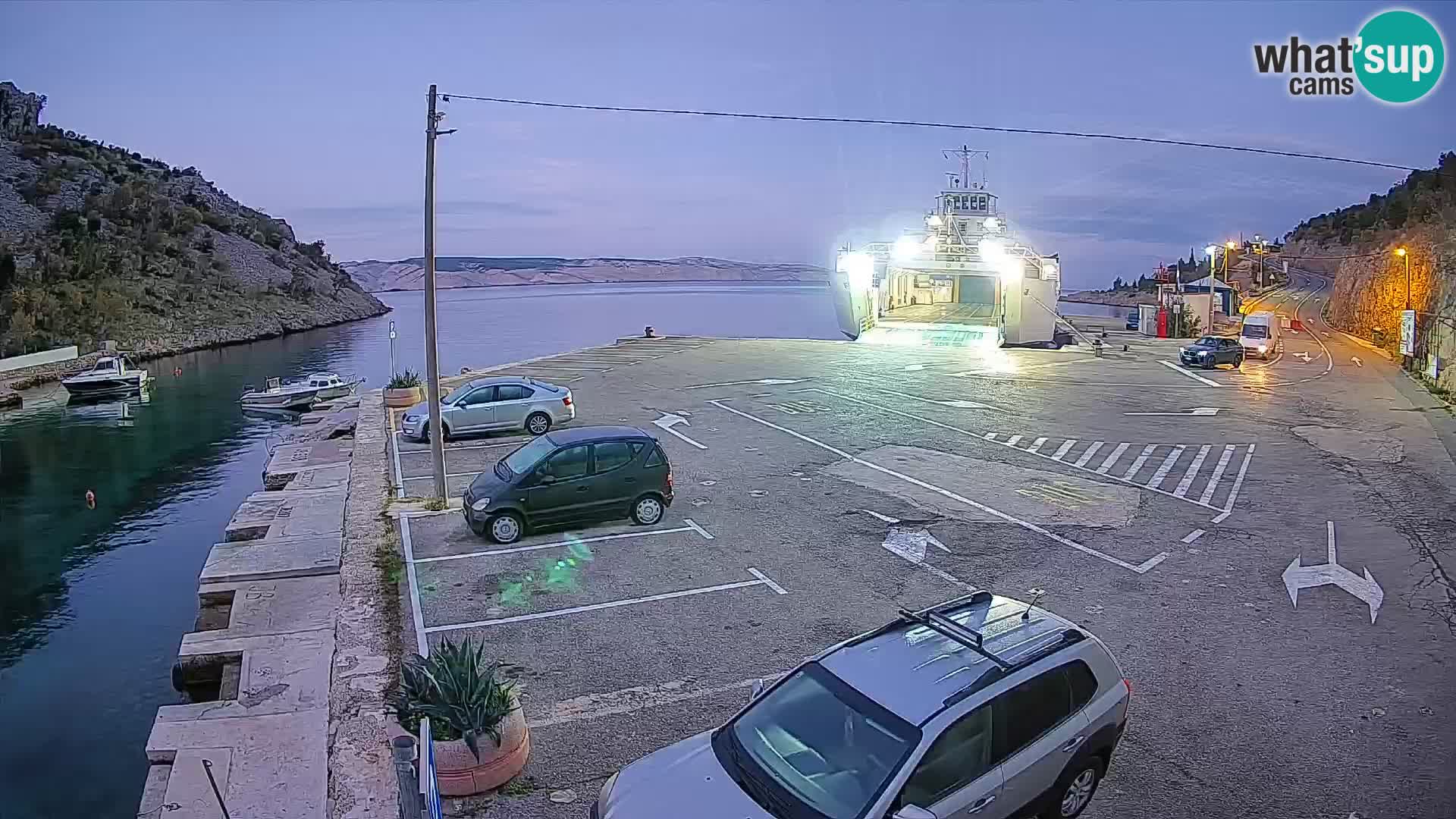 Webcam Prizna ferry port to Pag island
