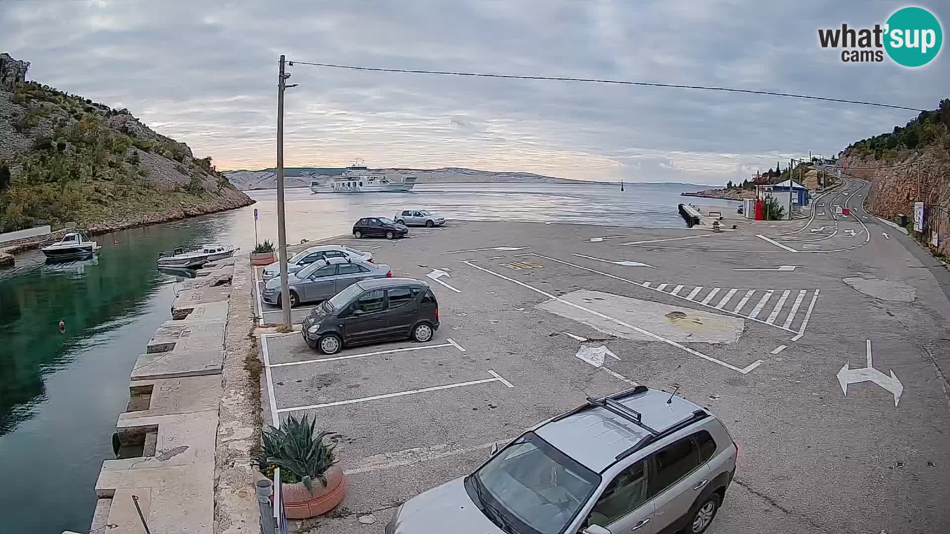 Webcam Fährhafen Prizna – zur Insel Pag