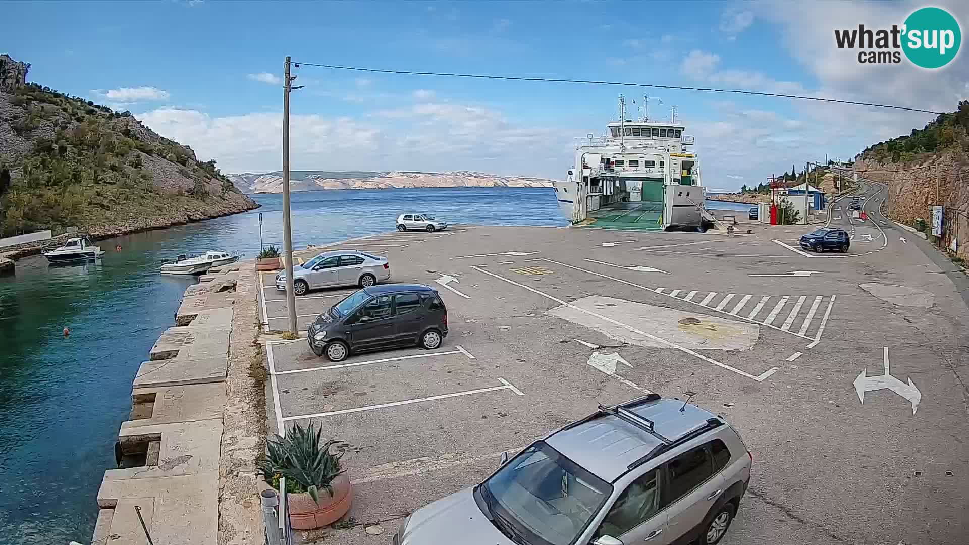 Webcam del puerto de ferris de Prizna – hacia la isla de Pag