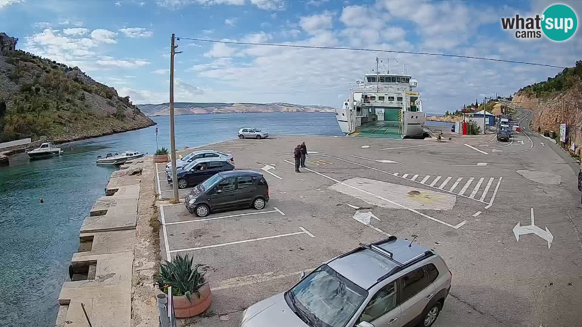 Webcam del puerto de ferris de Prizna – hacia la isla de Pag