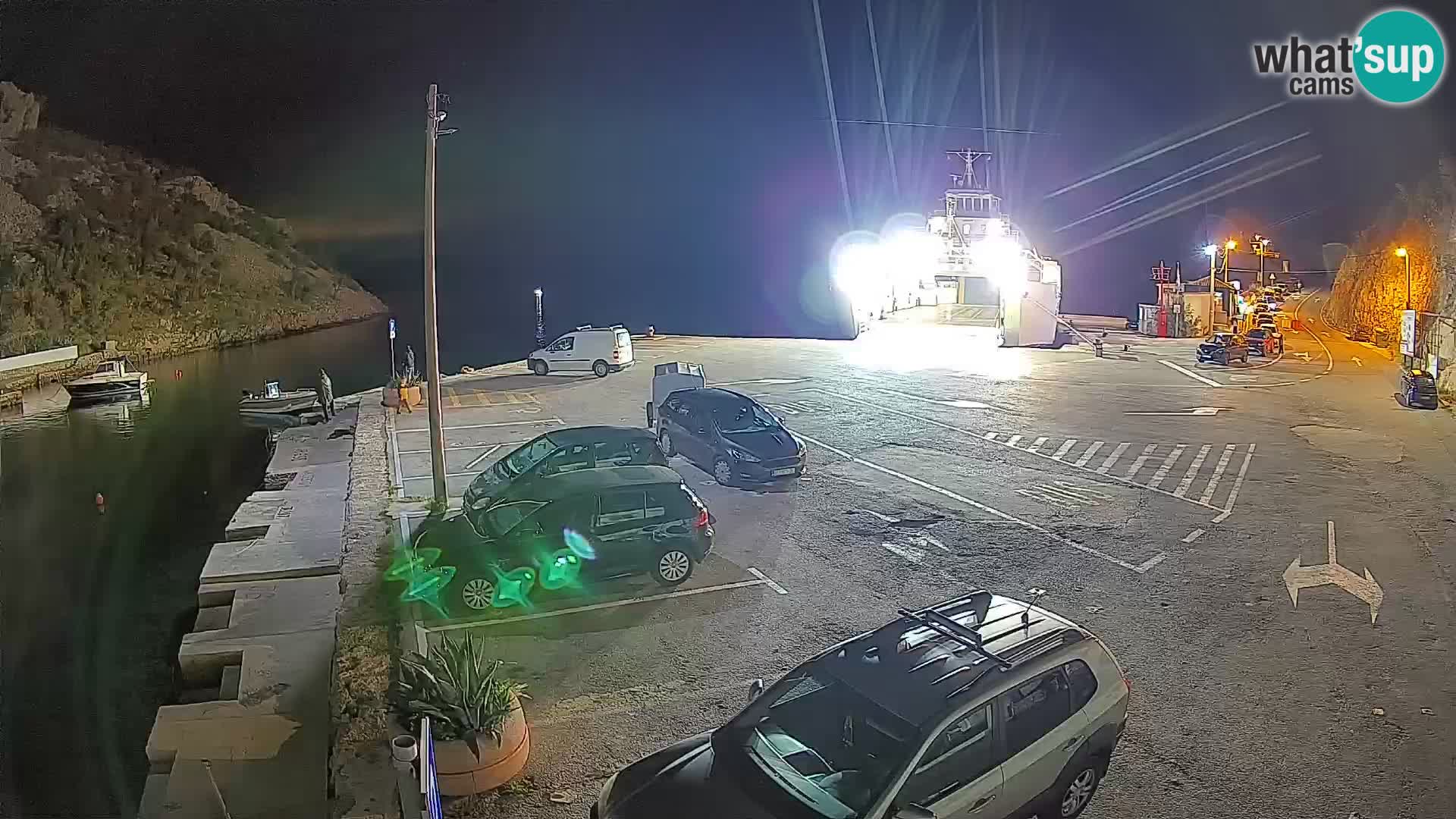 Webcam del puerto de ferris de Prizna – hacia la isla de Pag