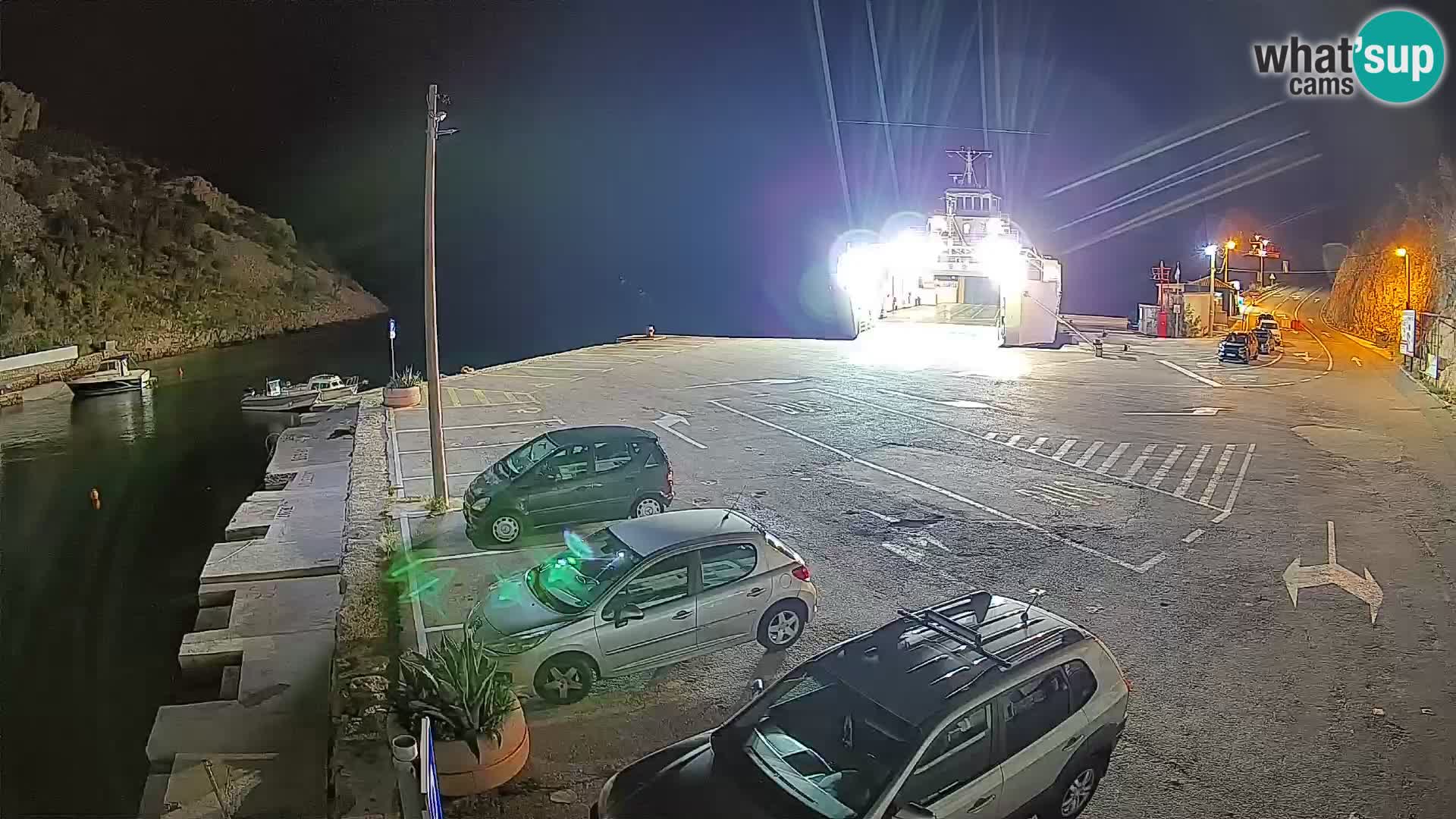 Web kamera trajektna luka Prizna – prema otoku Pag