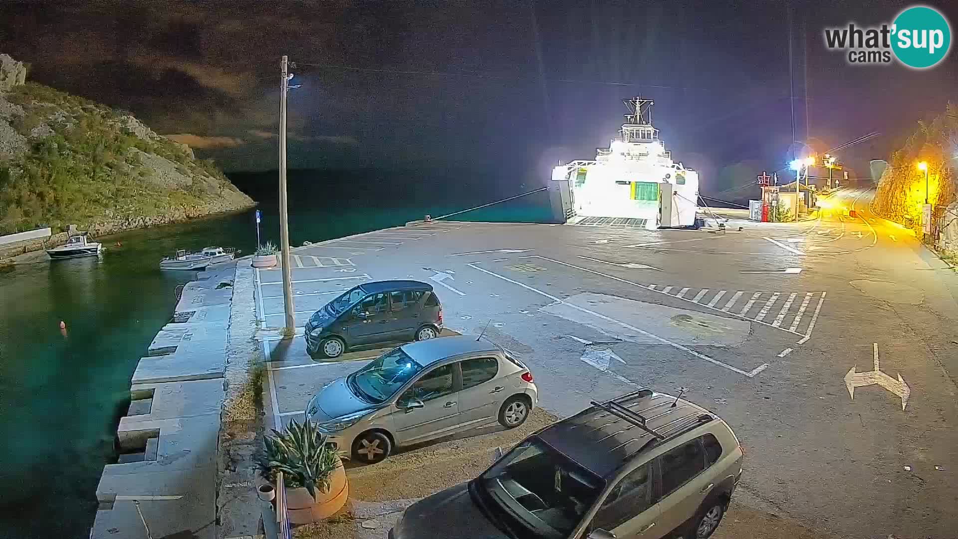 Web kamera trajektna luka Prizna – prema otoku Pag