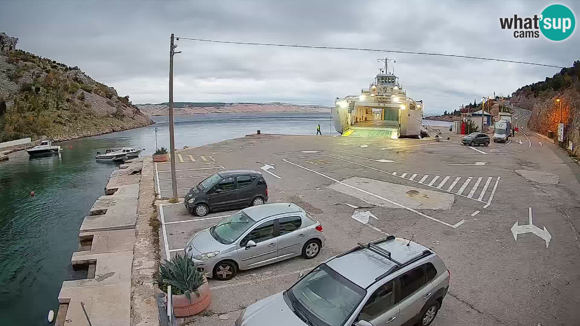 Webcam Fährhafen Prizna – zur Insel Pag